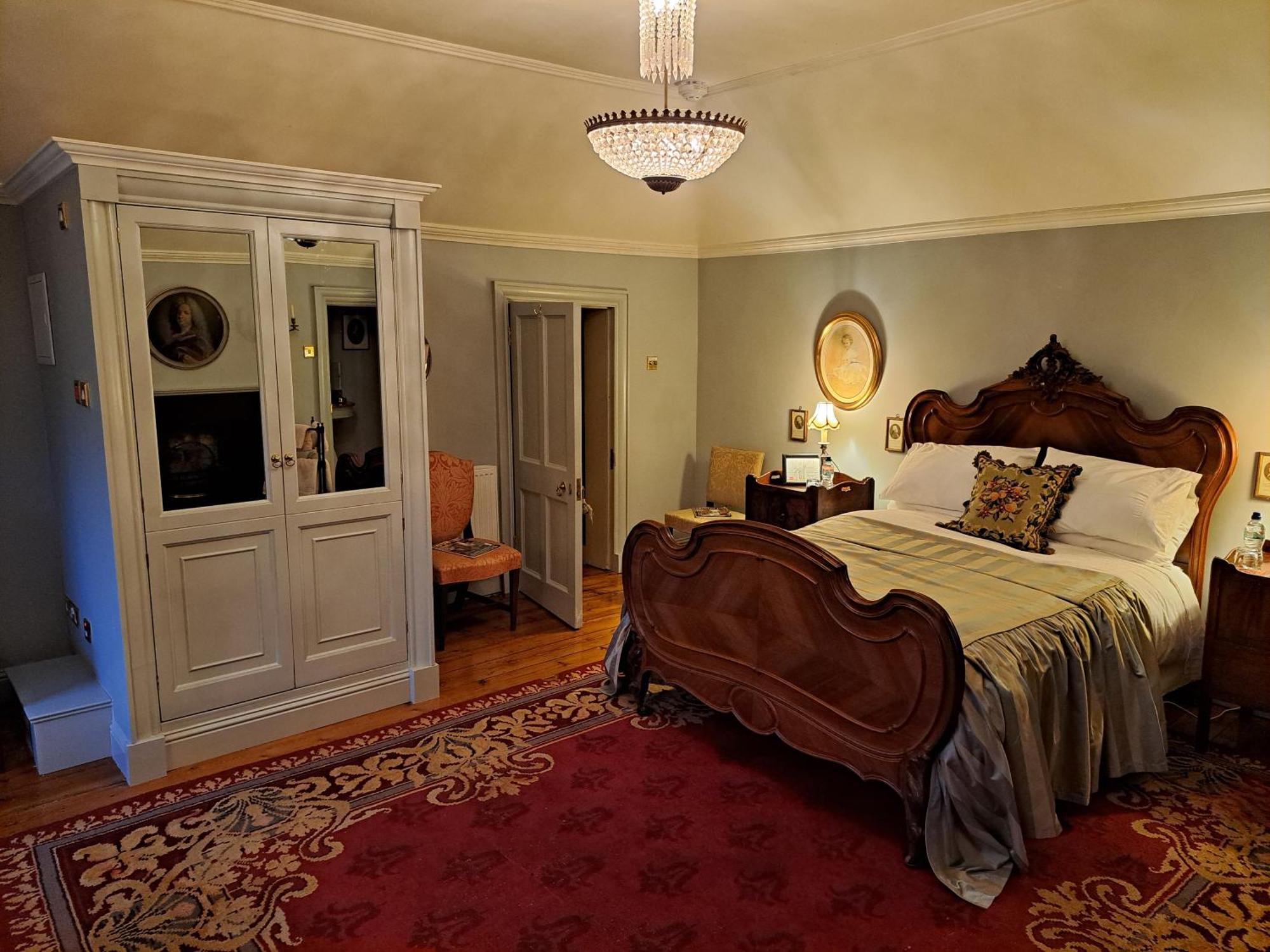 Collon House Bed & Breakfast Exterior photo