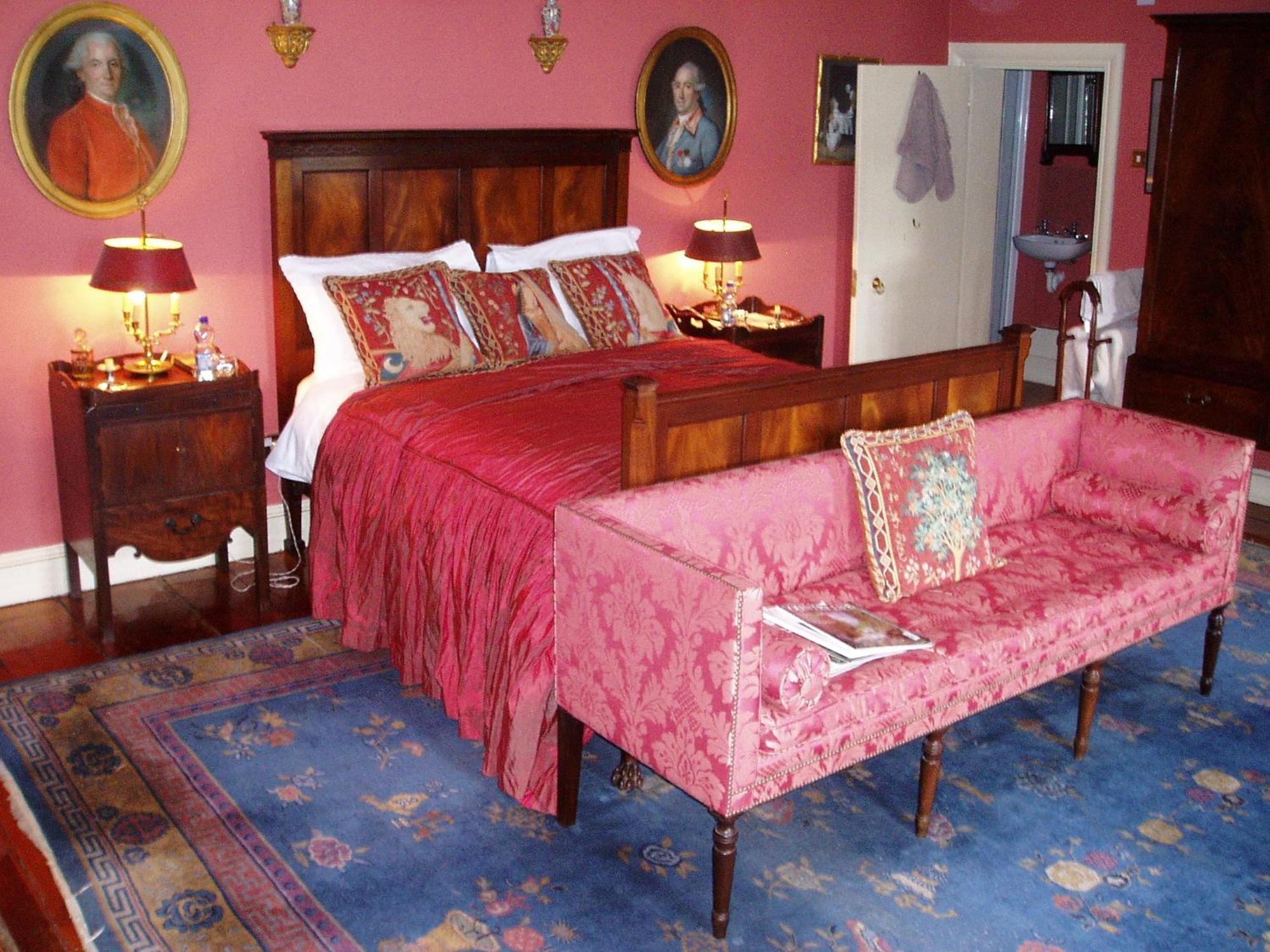 Collon House Bed & Breakfast Exterior photo