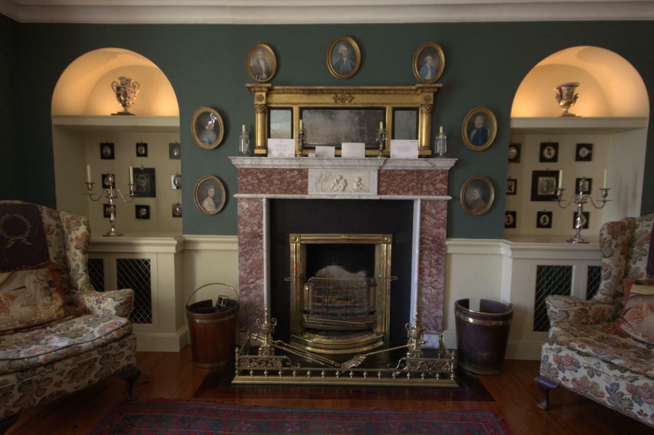 Collon House Bed & Breakfast Exterior photo